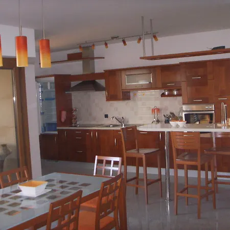 Ana Wellness L Apartment